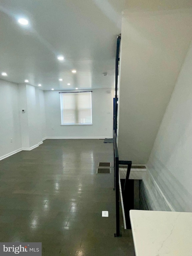 2310 Fernon St, Philadelphia, PA 19145 - photo 7