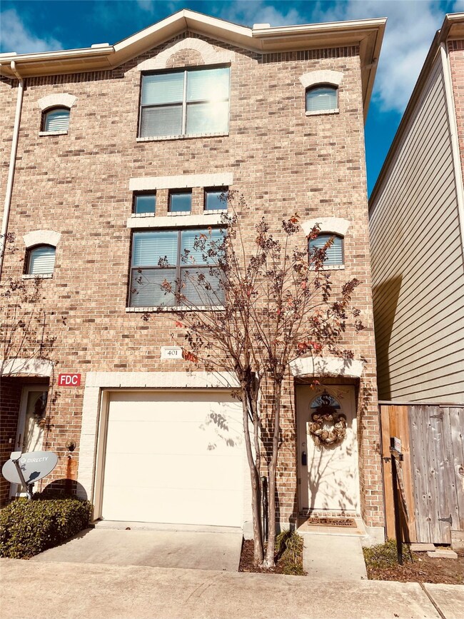 7650 Springhill St unit 401, Houston, TX 77021 - photo 3