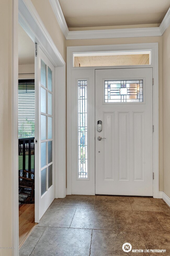 8_Entrance