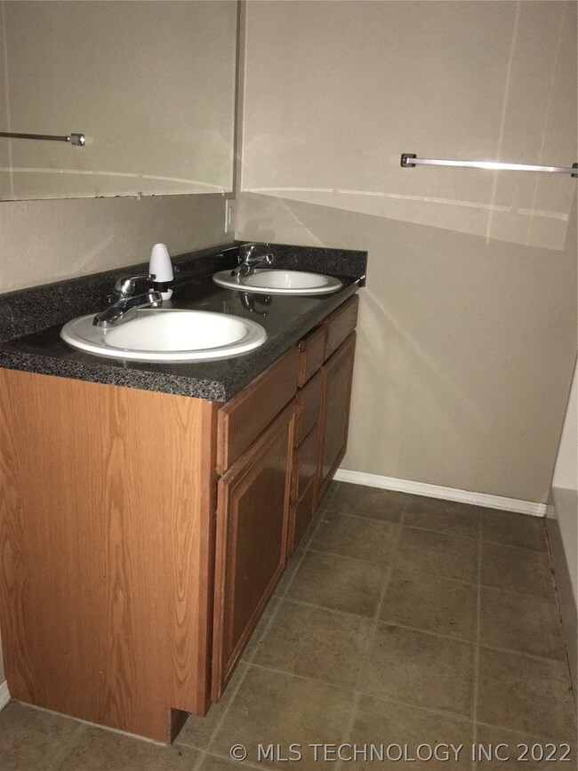 8 W Fairlane Place, Sapulpa, OK 74066 - photo 7