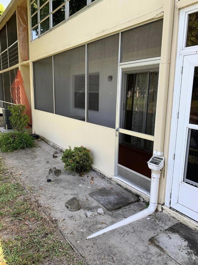 74 Sheffield D unit D, West Palm Beach, FL 33417 - photo 2