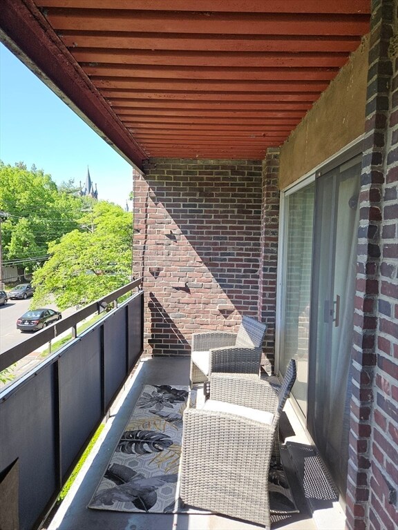 32 Whites Ave unit D33, Watertown, MA 02472 - photo 6