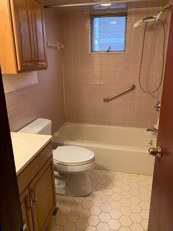 35 Lafayette St unit 1, Everett, MA 02149 - photo 6