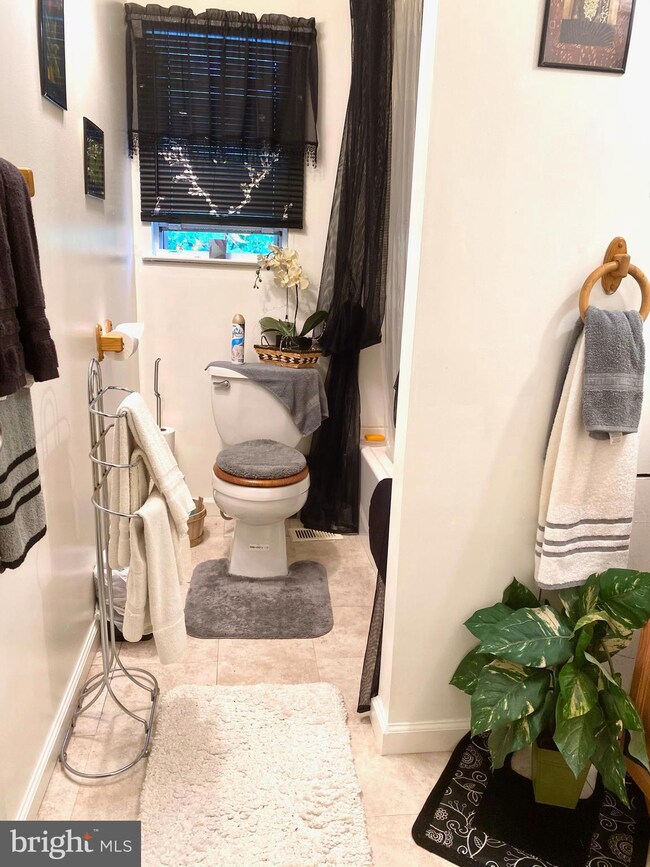 1077 Fox Run, Reading, PA 19606 - photo 7