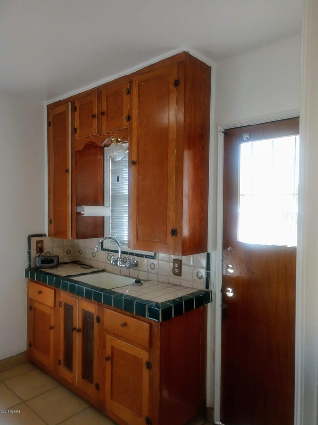 1119 E Silver St, Tucson, AZ 85719 - photo 7