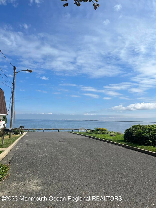 47 Burlington Ave unit 6, Middletown, NJ 07737 - photo 2