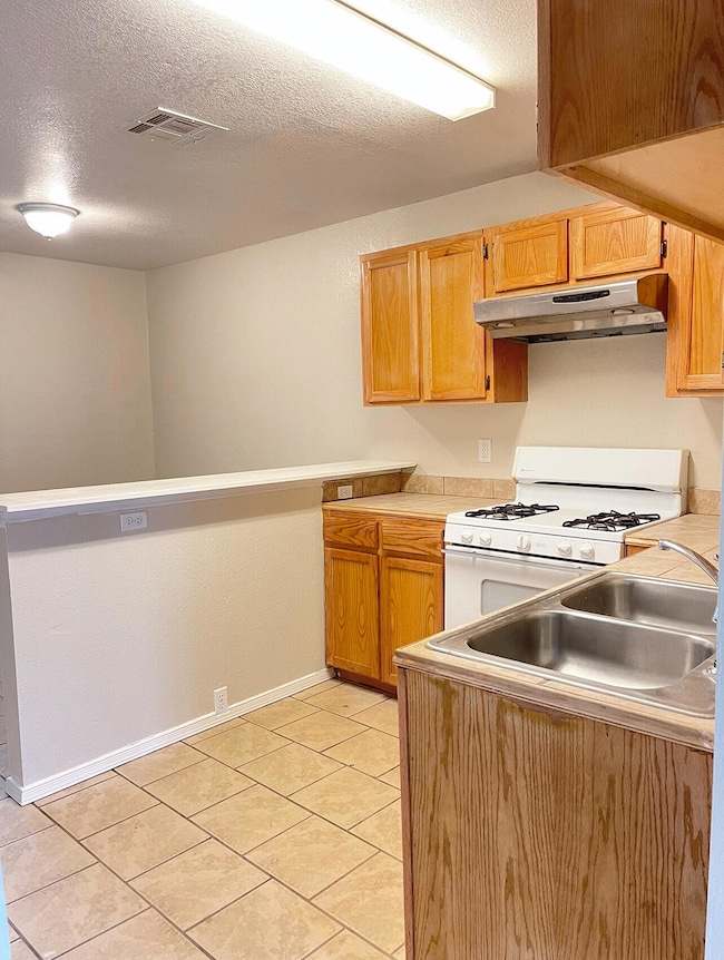 4016 Moonlight Ave unit B, El Paso, TX 79904 - photo 2