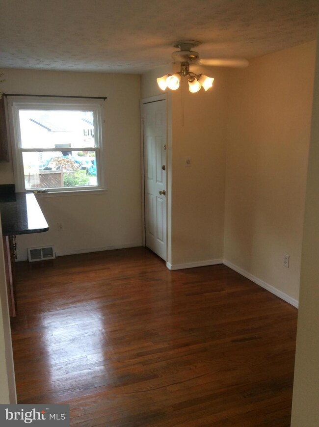 123 Yost St, Manassas Park, VA 20111 - photo 6