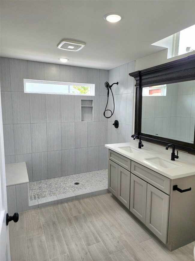 202 E 30th St, Houston, TX 77018 - photo 5