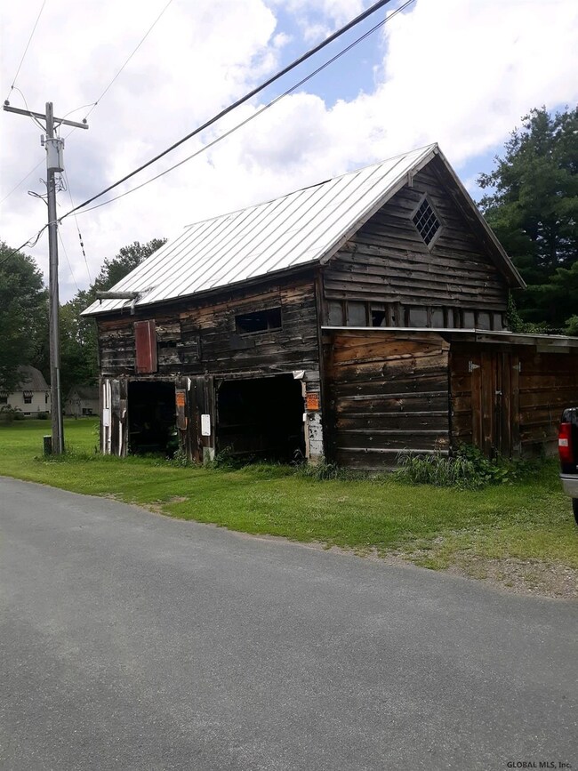 20 Bott Ln, Troy, NY 12180 - photo 3