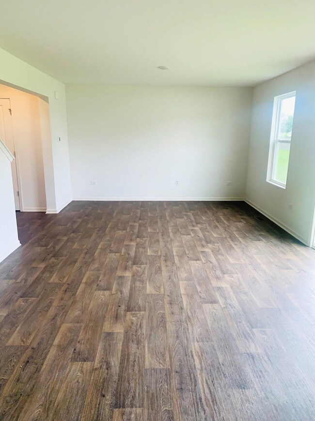 410 Conover Dr, Joliet, IL 60436 - photo 3