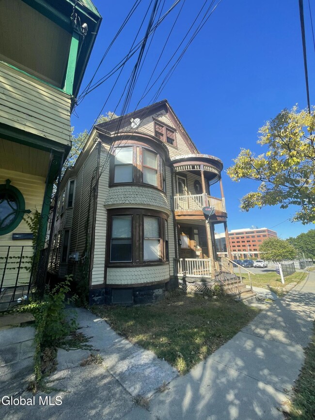 316 Georgetta Dix Plaza, Schenectady, NY 12307 - photo 2