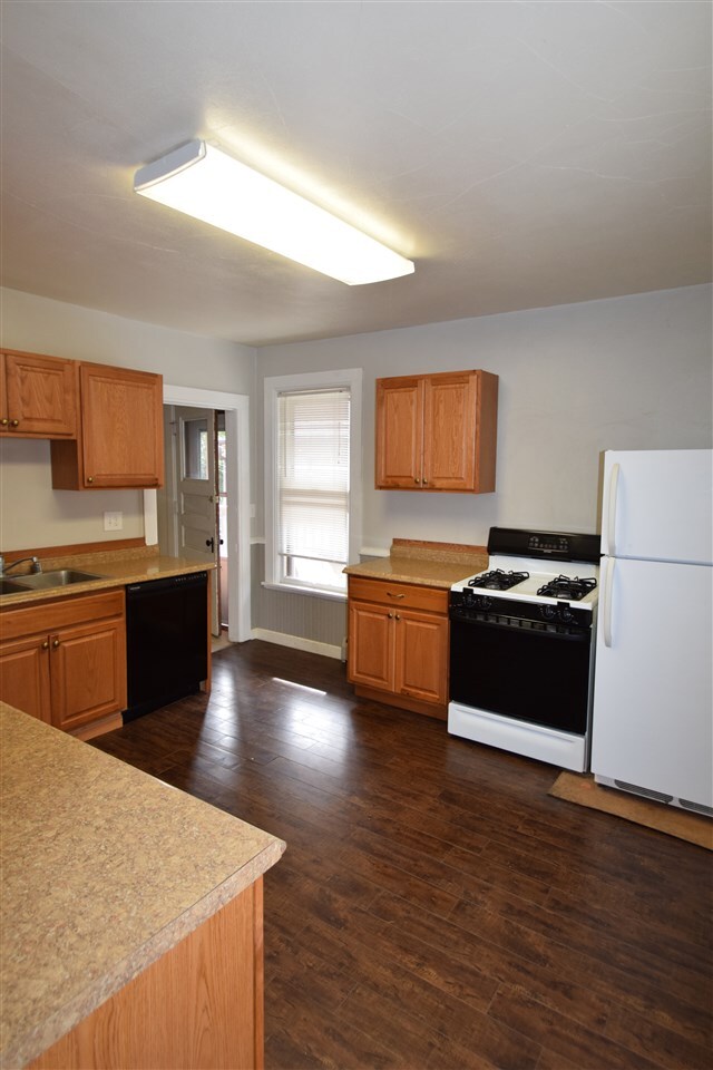 503 W Main St, Madison, WI 53703 - photo 6