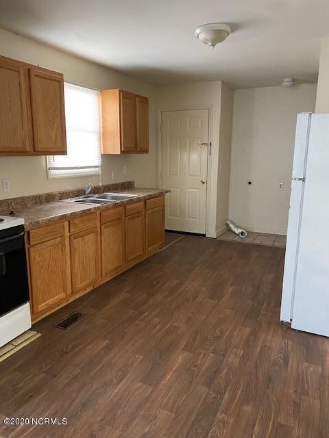 107 S 9th St unit A, Wilmington, NC 28401 - photo 2
