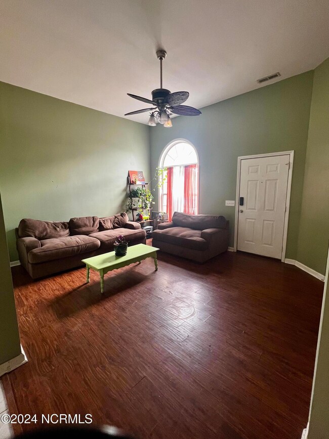 905 Windgate Dr, Wilmington, NC 28412 - photo 2