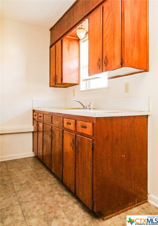 205 W Avenue A, Copperas Cove, TX 76522 - photo 7