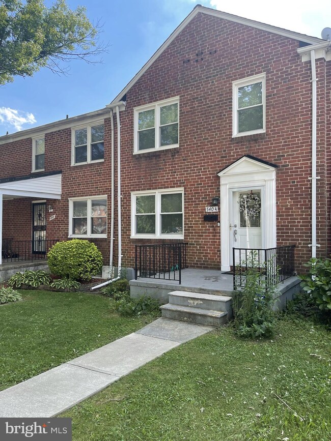 5404 Woodmont Ave, Baltimore, MD 21239 - photo 2
