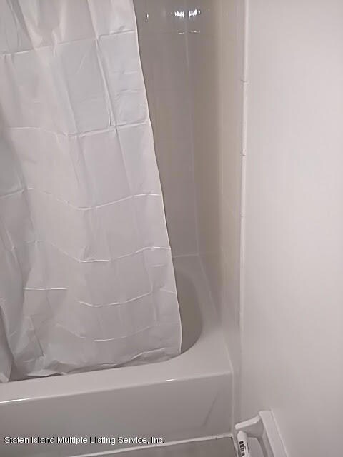 34 Robin Ct, Staten Island, NY 10309 - photo 5