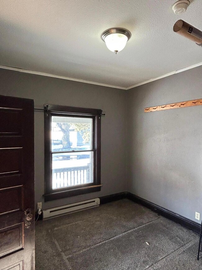 1045 N Gould St, Sheridan, WY 82801 - photo 5