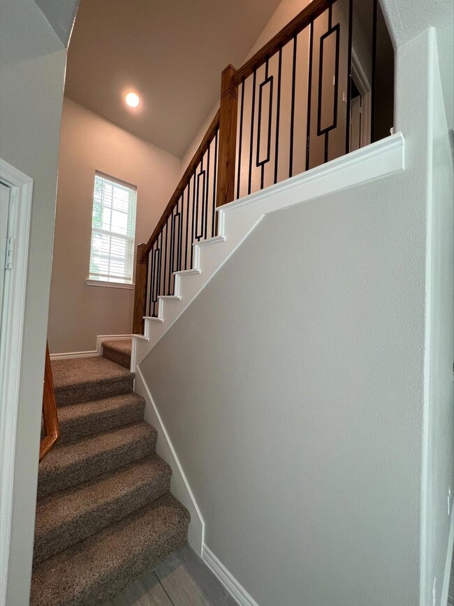 617 E 7th St, Bonham, TX 75418 - photo 4