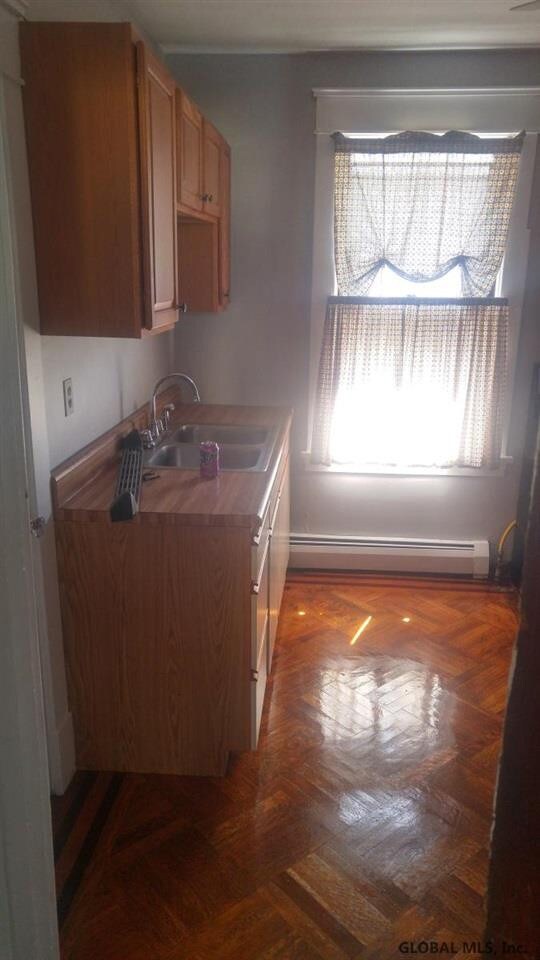 792 Park Ave unit 2nd floor, Albany, NY 12208 - photo 2