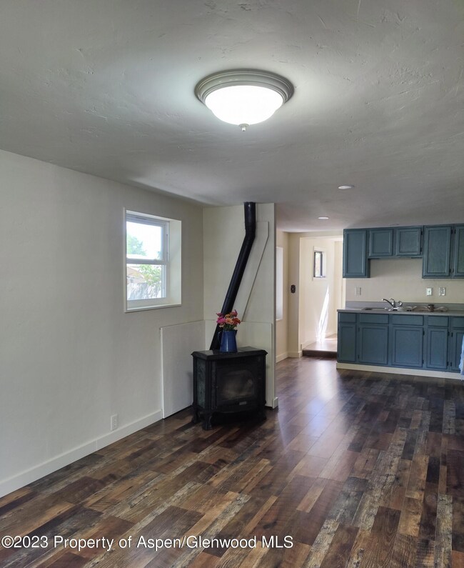 Living Kitchen Area