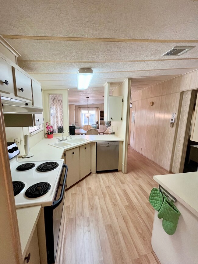 9753 Spyglass Ct unit 55H, North Fort Myers, FL 33903 - photo 5