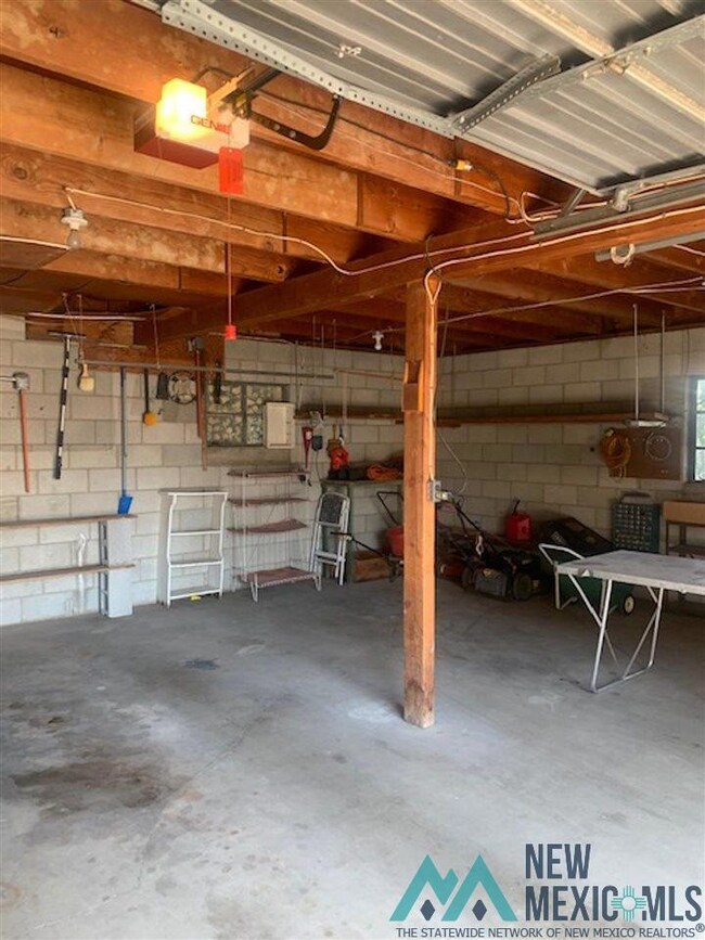 1027 N 6th St, Carlsbad, NM 88220 - photo 5