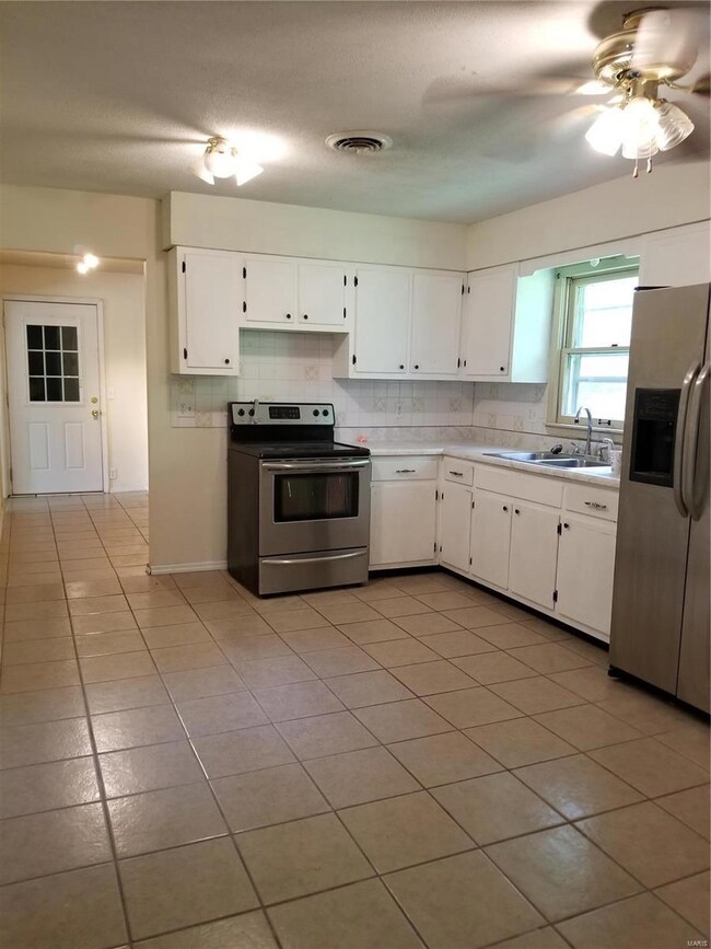 15380 Hargis Ct, Rolla, MO 65401 - photo 3