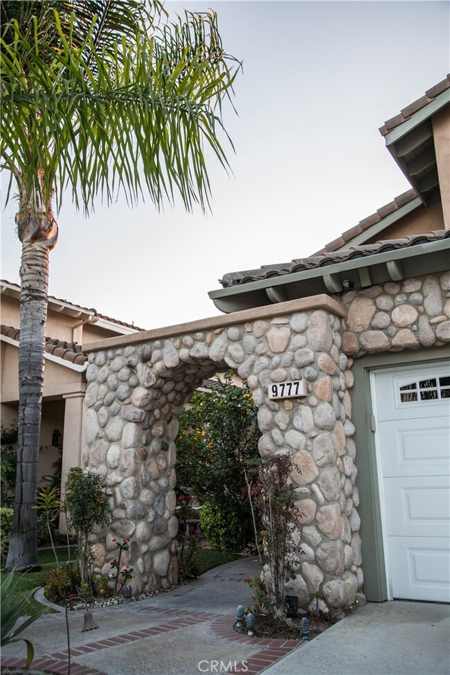 9777 Ravari Dr, Cypress, CA 90630 - photo 2