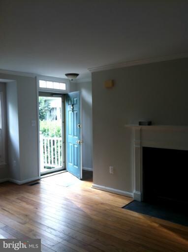 12831 Mill Brook Ct, Woodbridge, VA 22192 - photo 3