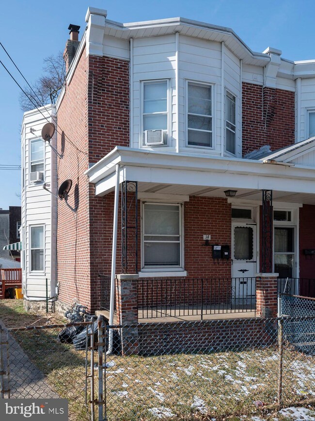 14 Cherry St, Darby, PA 19023 - photo 3