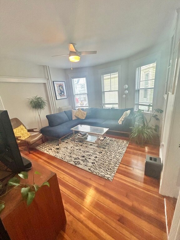 22 Bradbury St, Allston, MA 02134 - photo 3