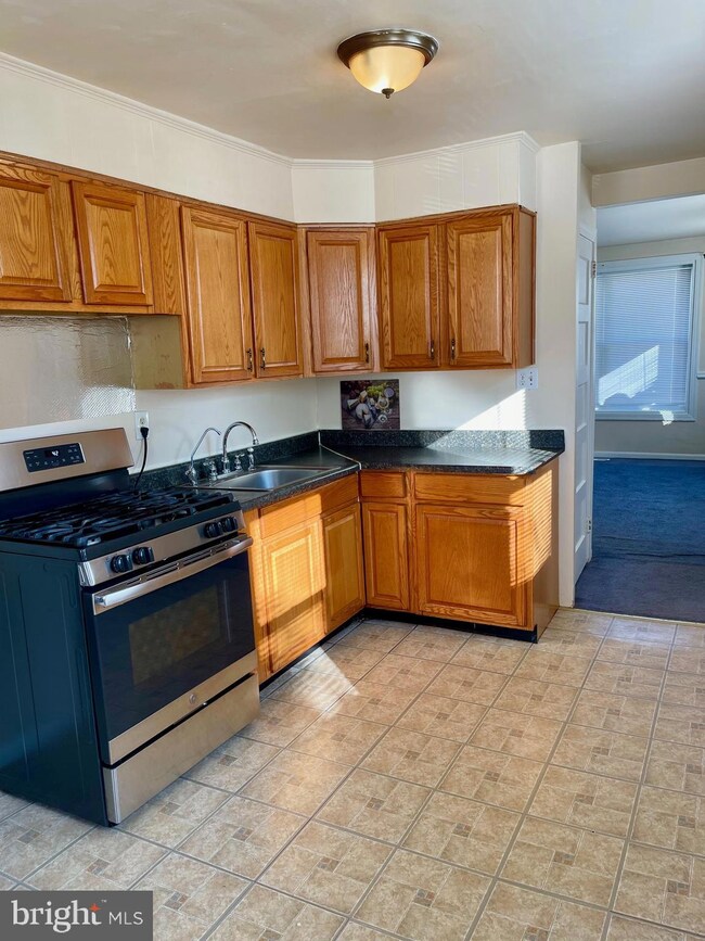 5813 63rd Ave, Riverdale, MD 20737 - photo 7