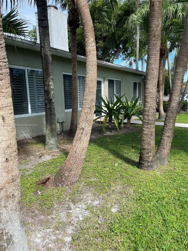 17565 NW 67th Place unit A, Hialeah, FL 33015 - photo 2