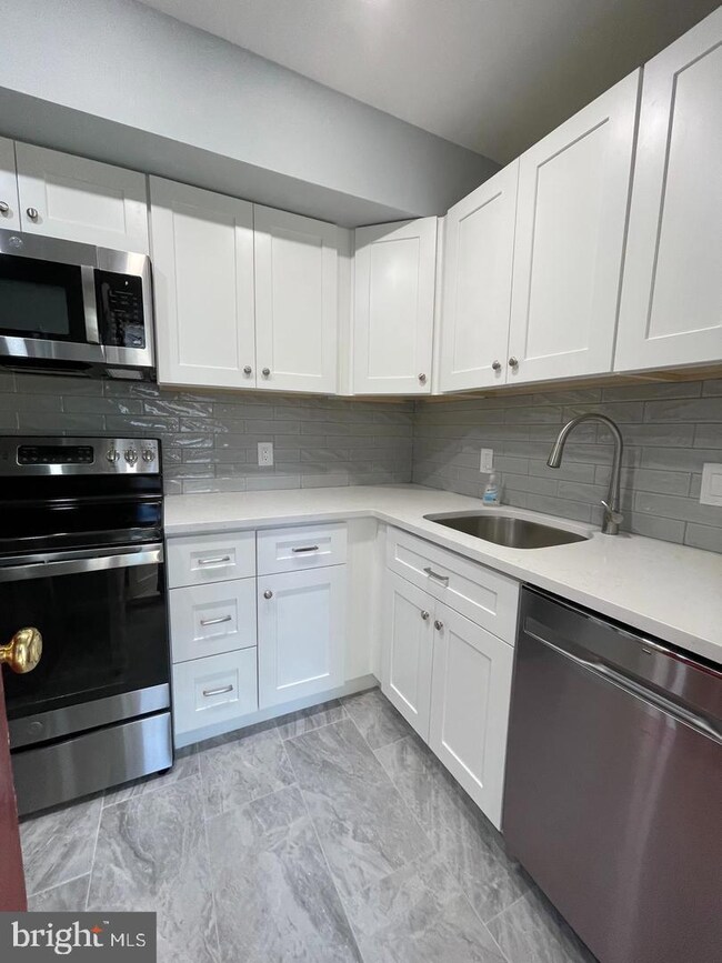 4415 36th St S unit A2, Arlington, VA 22206 - photo 3