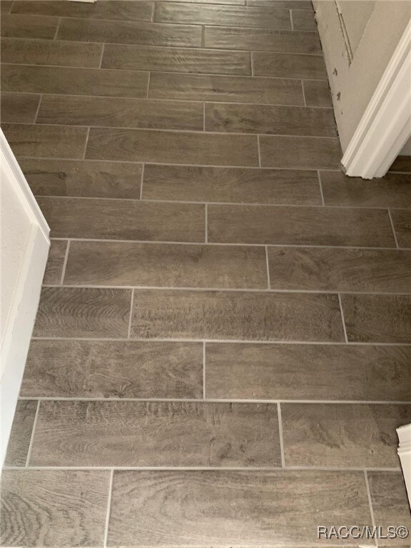 wood look ceramic tile