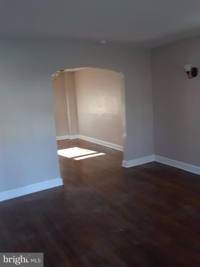 4731 Dartford Ave, Baltimore, MD 21229 - photo 2