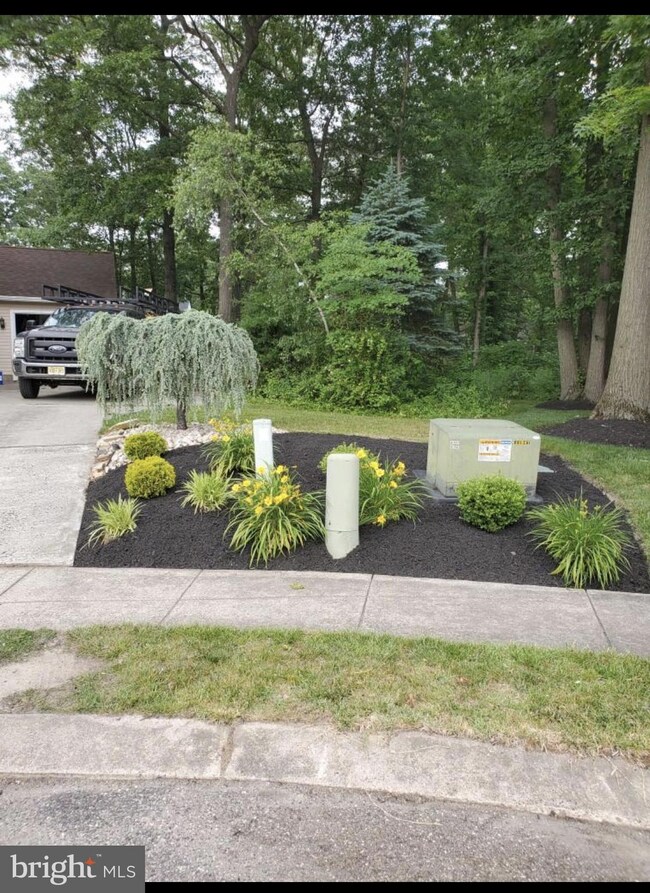 21 Horseshoe Ct, Atco, NJ 08004 - photo 2