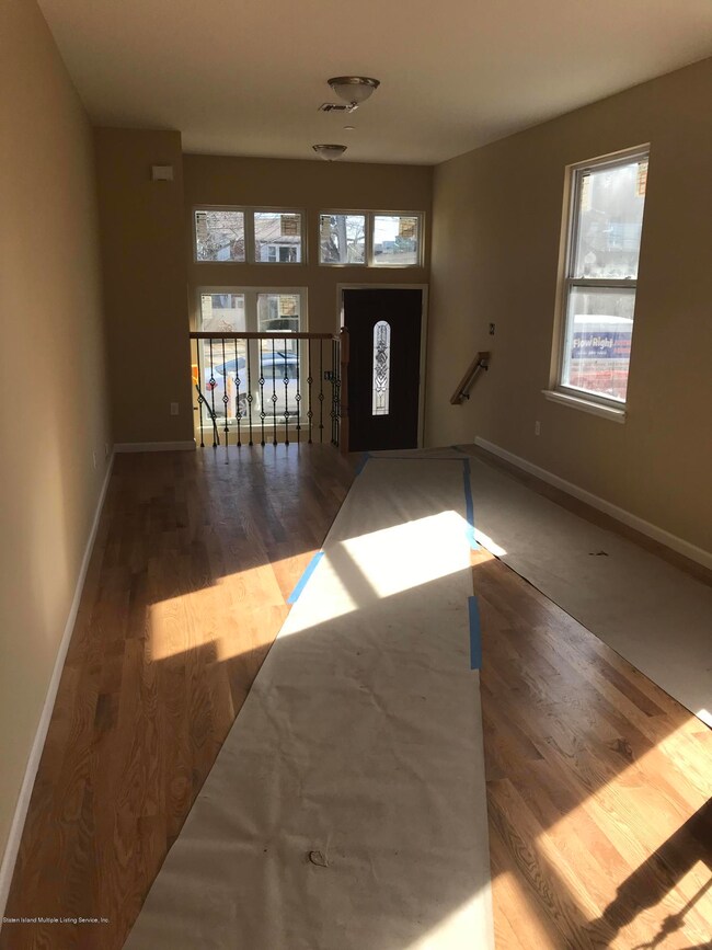 209 Cedar Ave, Staten Island, NY 10305 - photo 5