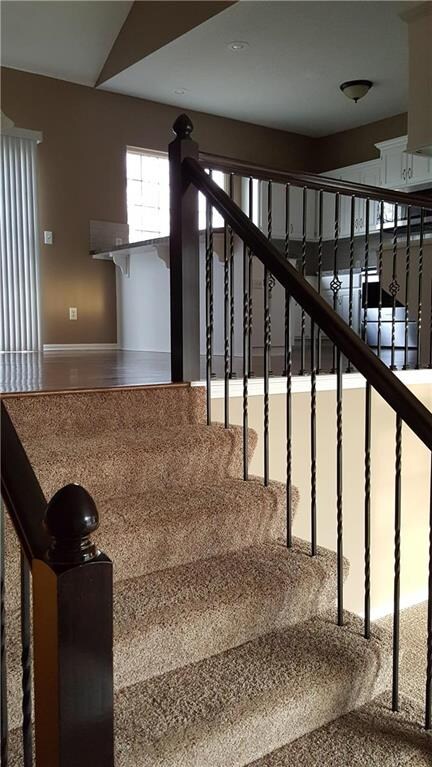 4933 Roundtree St, Shawnee, KS 66226 - photo 3