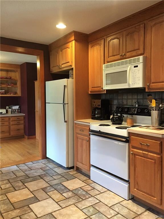 All appliances staying with your new home. This vi