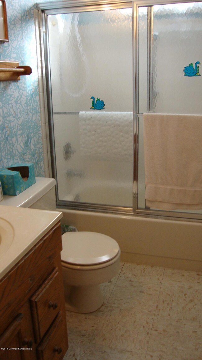 64 S Chestnut Ave, Whiting, NJ 08759 - photo 5