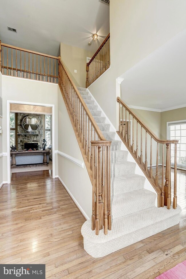 7916 Bressingham Dr, Fairfax Station, VA 22039 - photo 2