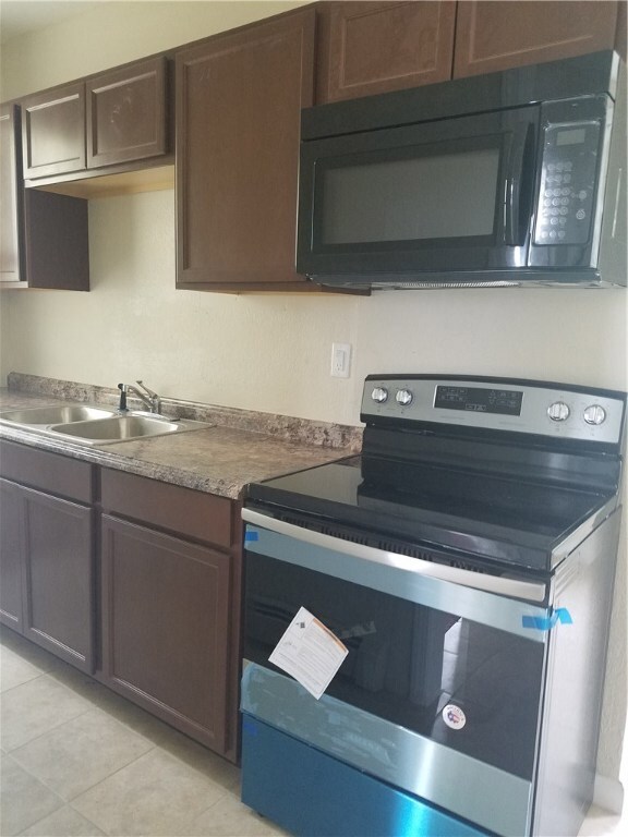 8 Chestnut Hill Ave, Cranston, RI 02920 - photo 6