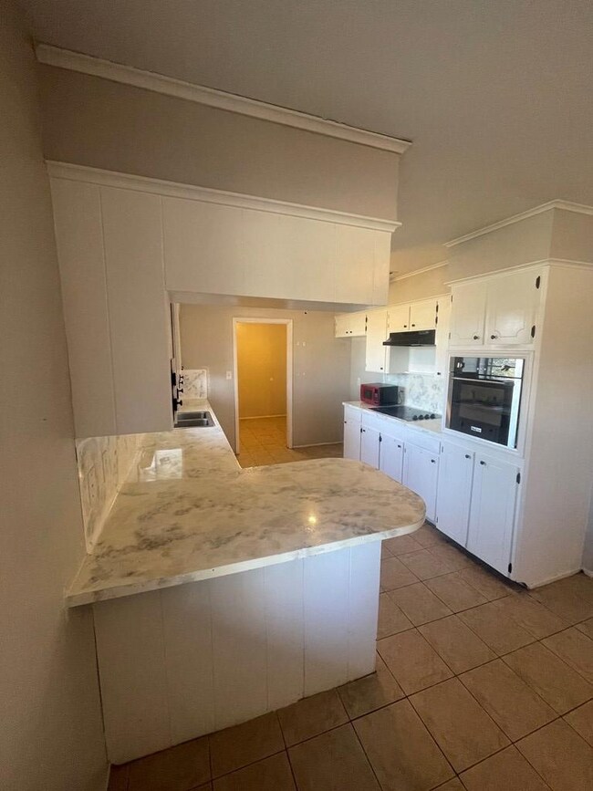 1207 SW Stallings Dr, Nacogdoches, TX 75964 - photo 5