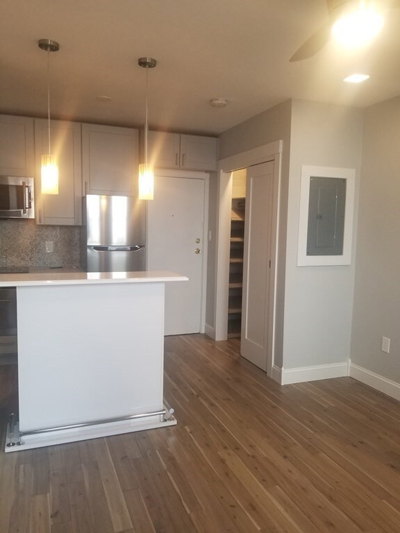 16-18 Walk Hill St unit 10, Jamaica Plain, MA 02130 - photo 5