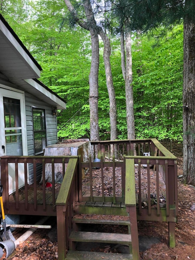 8530 Bumble Bee Way, Tobyhanna, PA 18466 - photo 2