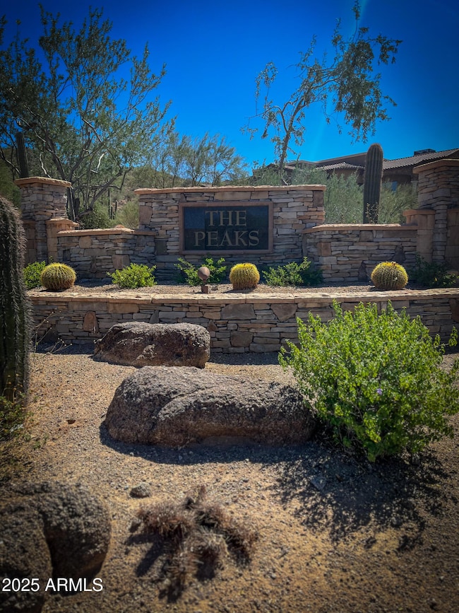 The Peaks Community Sign