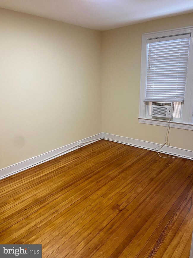 625 Girard St NE, Washington, DC 20017 - photo 7